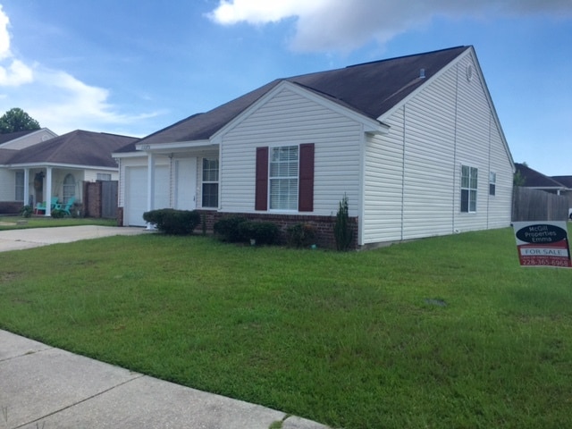 13375 Chris Dr in Gulfport, MS - Building Photo - Building Photo