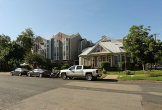 Lenox Condominiums in Austin, TX - Building Photo - Building Photo