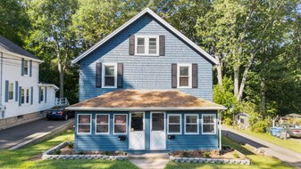 336 Summit St in Manchester, CT - Building Photo