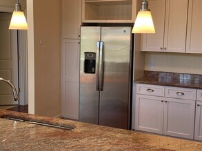 22 White Oaks Ln in Reading, MA - Building Photo - Building Photo