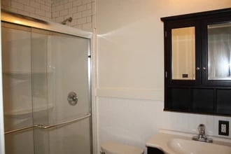 221 E 10th St in Bloomington, IN - Building Photo - Building Photo