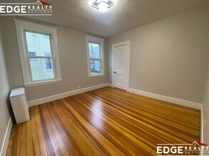 78 Wallingford Rd, Unit 1 in Boston, MA - Foto de edificio - Building Photo