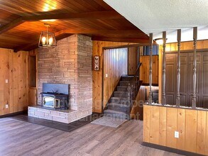 1410 SE Powell Way in Albany, OR - Building Photo - Building Photo