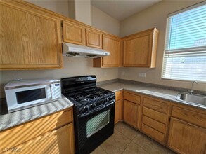 2953 Indigo Haven Ct in Las Vegas, NV - Building Photo - Building Photo