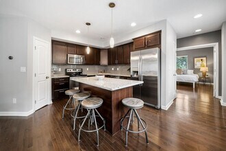 2201 Reading Rd in Cincinnati, OH - Building Photo - Building Photo