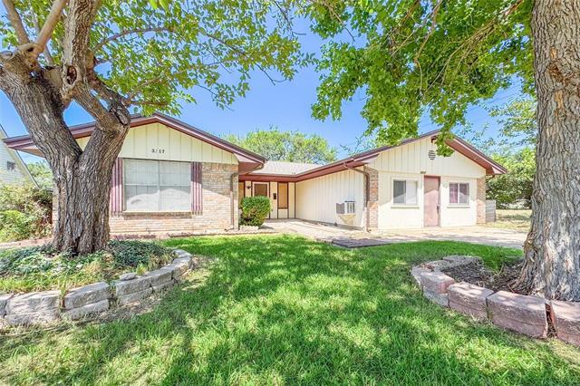 property at 3217 Ridgeview Ln