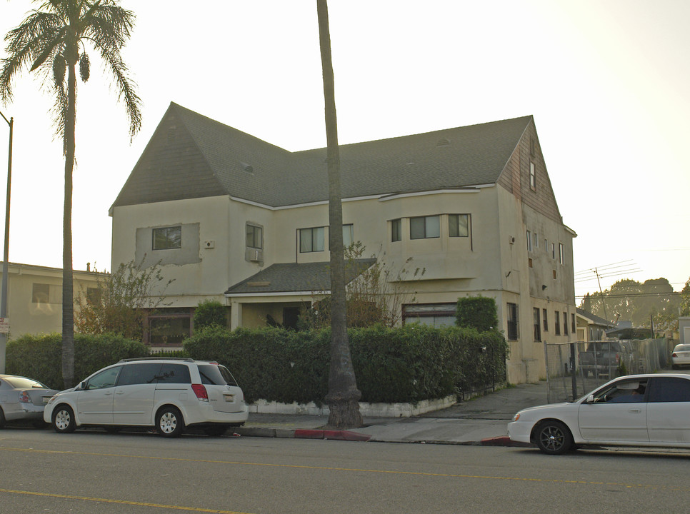 1341 N Bronson Ave in Los Angeles, CA - Building Photo