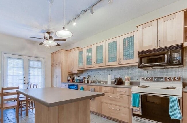 property at 2216 San Gabriel St