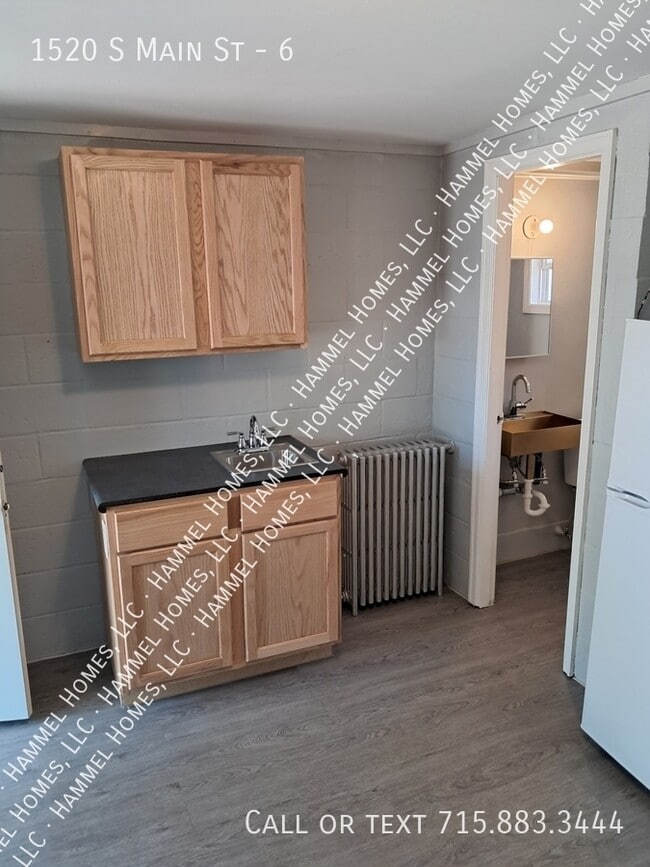 property at 1520 S Main St