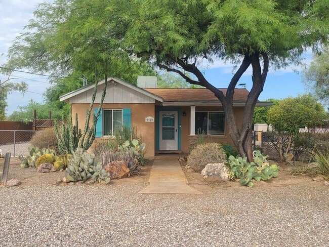 property at 3319 N Tyndall Ave