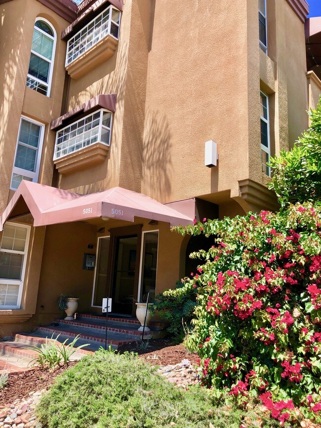 5051 La Jolla Blvd, Unit 304 in San Diego, CA - Building Photo - Building Photo