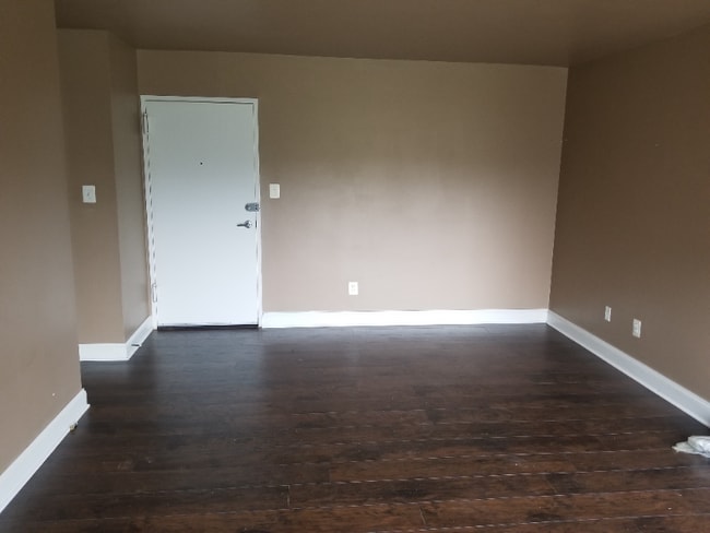 1001 Chillum Rd in Hyattsville, MD - Building Photo - Building Photo