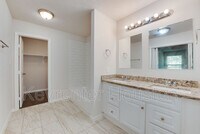 5405 Groveton St photo'