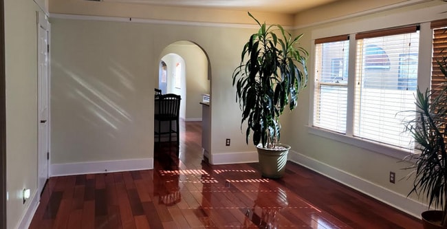 2916 S Kerckhoff Ave in Los Angeles, CA - Building Photo - Building Photo