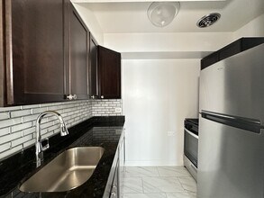 6830 N Sheridan Rd, Unit 964 in Chicago, IL - Building Photo - Building Photo