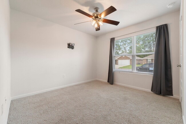 property at 7805 Lakeside Oaks Dr