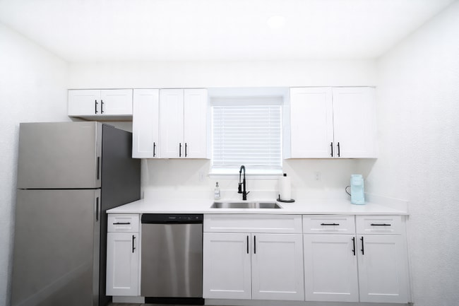 5221 Bonita Ave in Dallas, TX - Foto de edificio - Building Photo