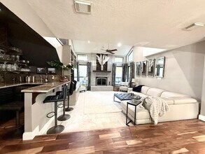 118 April Waters Dr W in Montgomery, TX - Building Photo - Building Photo