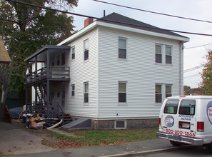 32 Beacon St in Quincy, MA - Foto de edificio - Building Photo