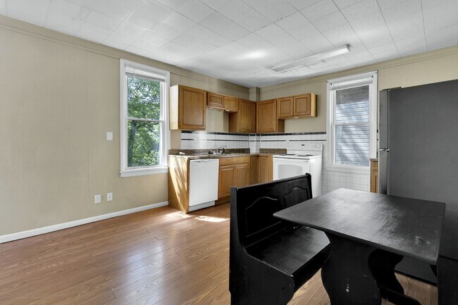 356 Stewart St in Morgantown, WV - Building Photo - Building Photo