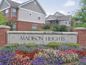 Madison Heights Apartments in Little Rock, AR - Building Photo - Building Photo