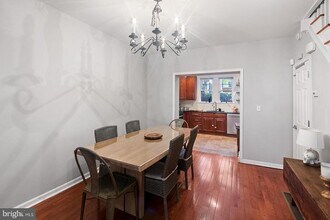 213 Montrose St in Philadelphia, PA - Building Photo - Building Photo