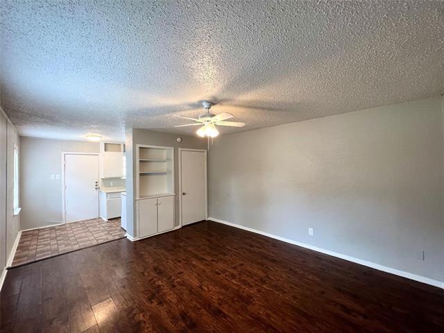 6363 Hollis Ave in Dallas, TX - Building Photo - Building Photo