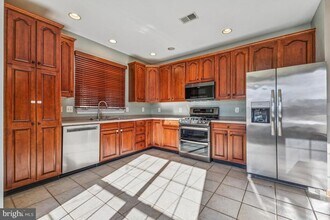 43605 Dunhill Cup Square in Ashburn, VA - Building Photo - Building Photo