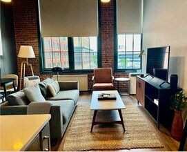 63 Melcher St in Boston, MA - Building Photo - Building Photo