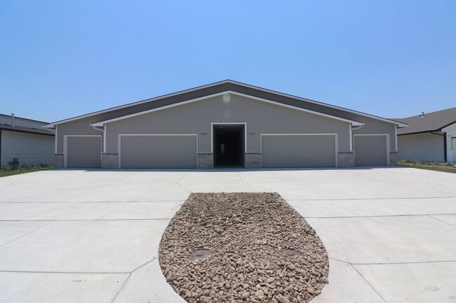 property at 5293 N Toben Ct