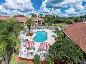 1001 Center Rd in Venice, FL - Building Photo - Building Photo