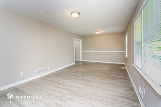 1631 Pendley Dr in Austell, GA - Building Photo - Building Photo