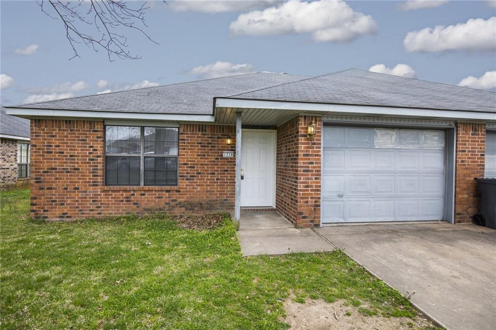 1716 S M St in Rogers, AR - Building Photo