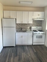 27 Hillside Ave in Monticello, NY - Building Photo