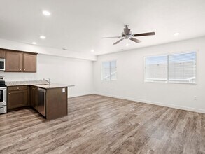 14911 S Tumble Rock Way in Herriman, UT - Building Photo - Building Photo