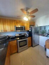 8400 Sunrise Lakes Blvd in Sunrise, FL - Building Photo - Building Photo