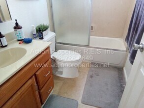 128 Willow Ave in Roseville, CA - Building Photo - Building Photo