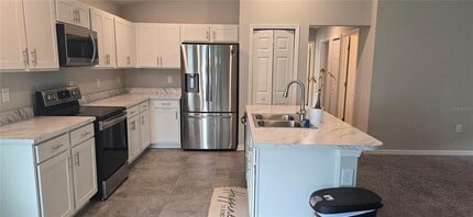 6738 Hanworth Ln in Zephyrhills, FL - Building Photo - Building Photo