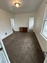 1615 Cedar St in Turtle Creek, PA - Foto de edificio - Building Photo