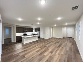 34709 Candlestick Cir in Menifee, CA - Building Photo - Building Photo
