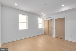 2350 N 16th St in Philadelphia, PA - Building Photo