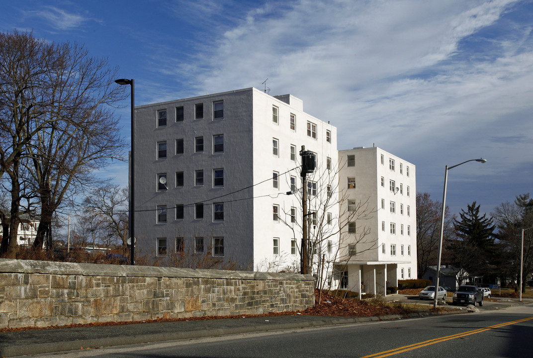 21 Heywood St in Worcester, MA - Foto de edificio