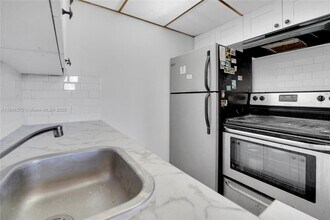 2145 Pierce St in Hollywood, FL - Building Photo - Building Photo