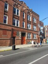 2350 W Augusta Blvd in Chicago, IL - Building Photo