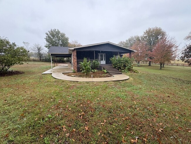 955 Halltown Rd in Hartsville, TN - Building Photo - Building Photo