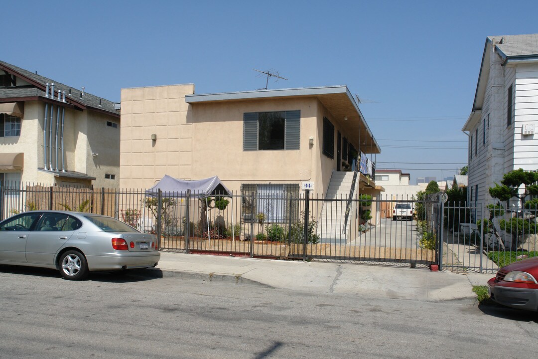 954 S Kenmore Ave in Los Angeles, CA - Building Photo