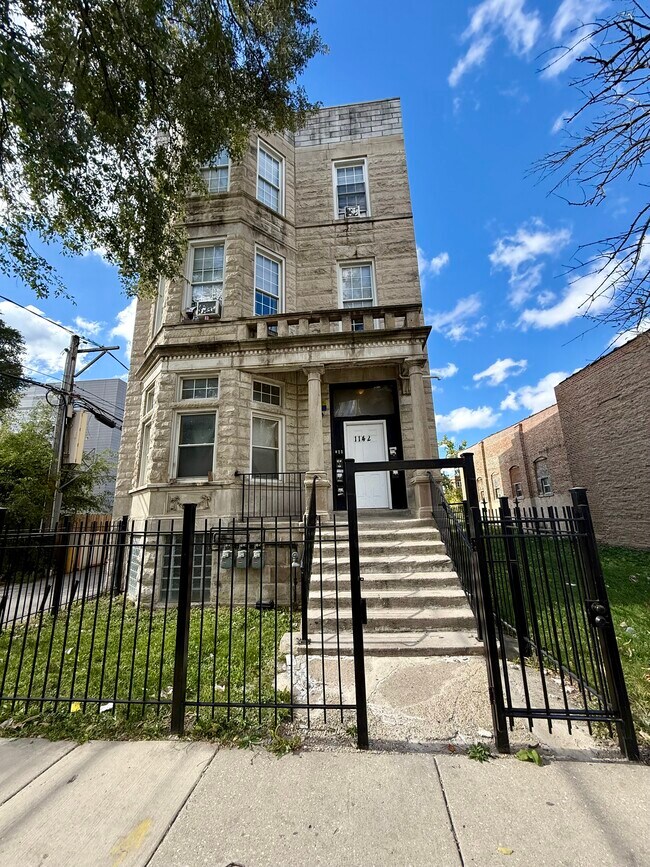 1142 S Francisco Ave in Chicago, IL - Building Photo - Building Photo