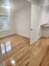 1932 Heath Ave, Unit April 2 in Madison, WI - Foto de edificio - Building Photo