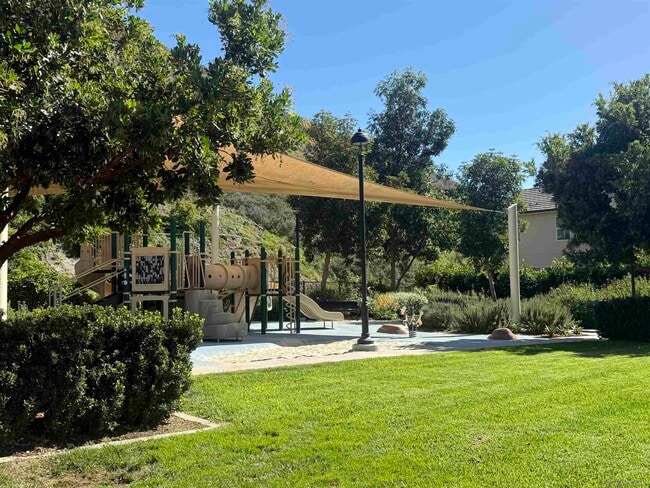 property at 2757 Overlook Point Dr