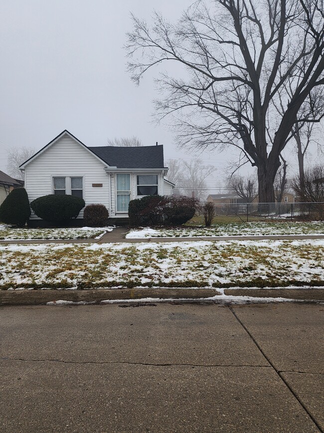 26233 Penn St in Inkster, MI - Building Photo - Building Photo